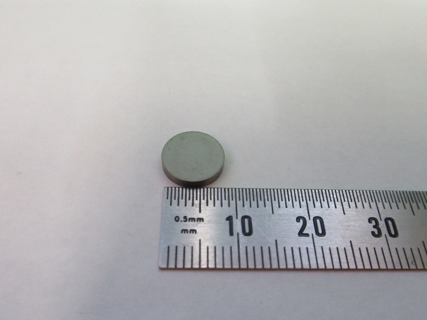 OPTICAL FLAT SILICON METAL SINGLE CRYSTAL IR LASER OPTICS AS PICTURED X5-A-90