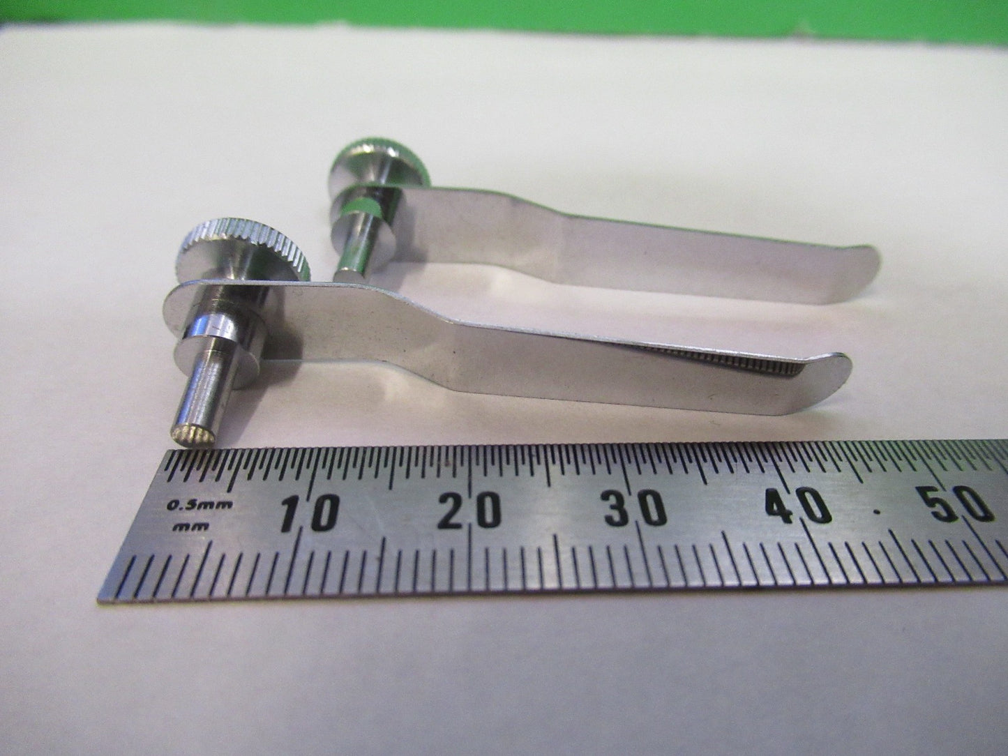 PAIR CLIPS STAGE SPECIMEN UNITRON  JAPAN MICROSCOPE PART AS PICTURED U8-A-08