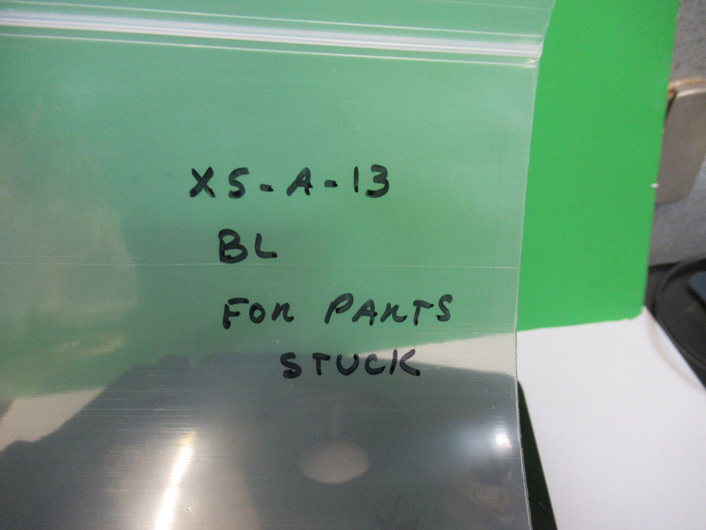 For parts BAUSCH LOMB XY STAGE TABLE ANTIQUE MICROSCOPE PART AS PICTURED X5-A-13