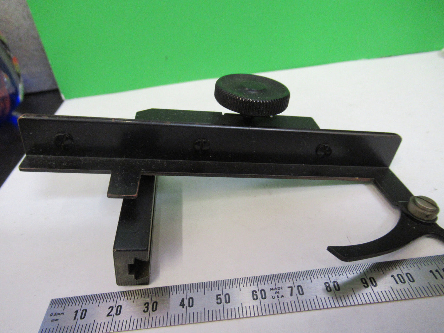 ANTIQUE BAUSCH LOMB FOR PARTS STAGE CLIPS MICROSCOPE PART AS PICTURED X7-A-61