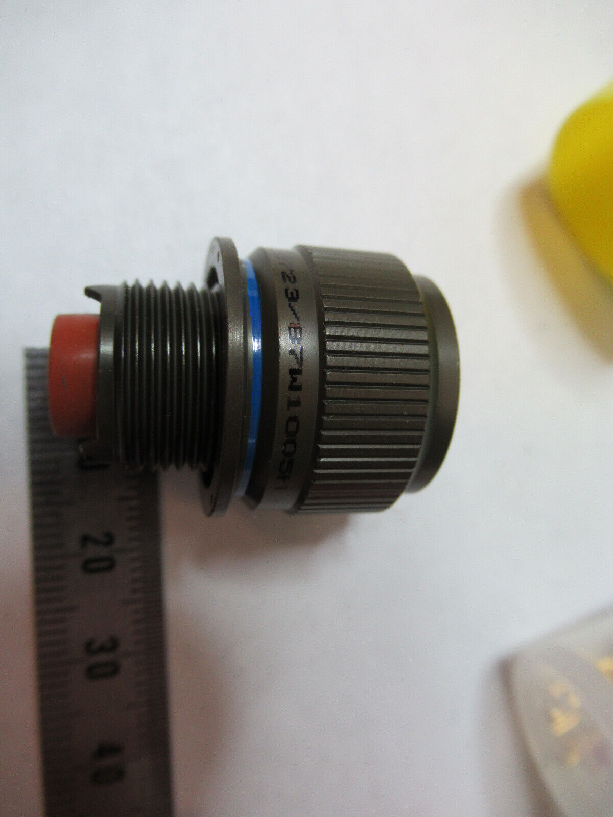 M83723/87W1005N RMS CONNECTOR AEROSPACE ITEM AS PICTURED X7-A-35