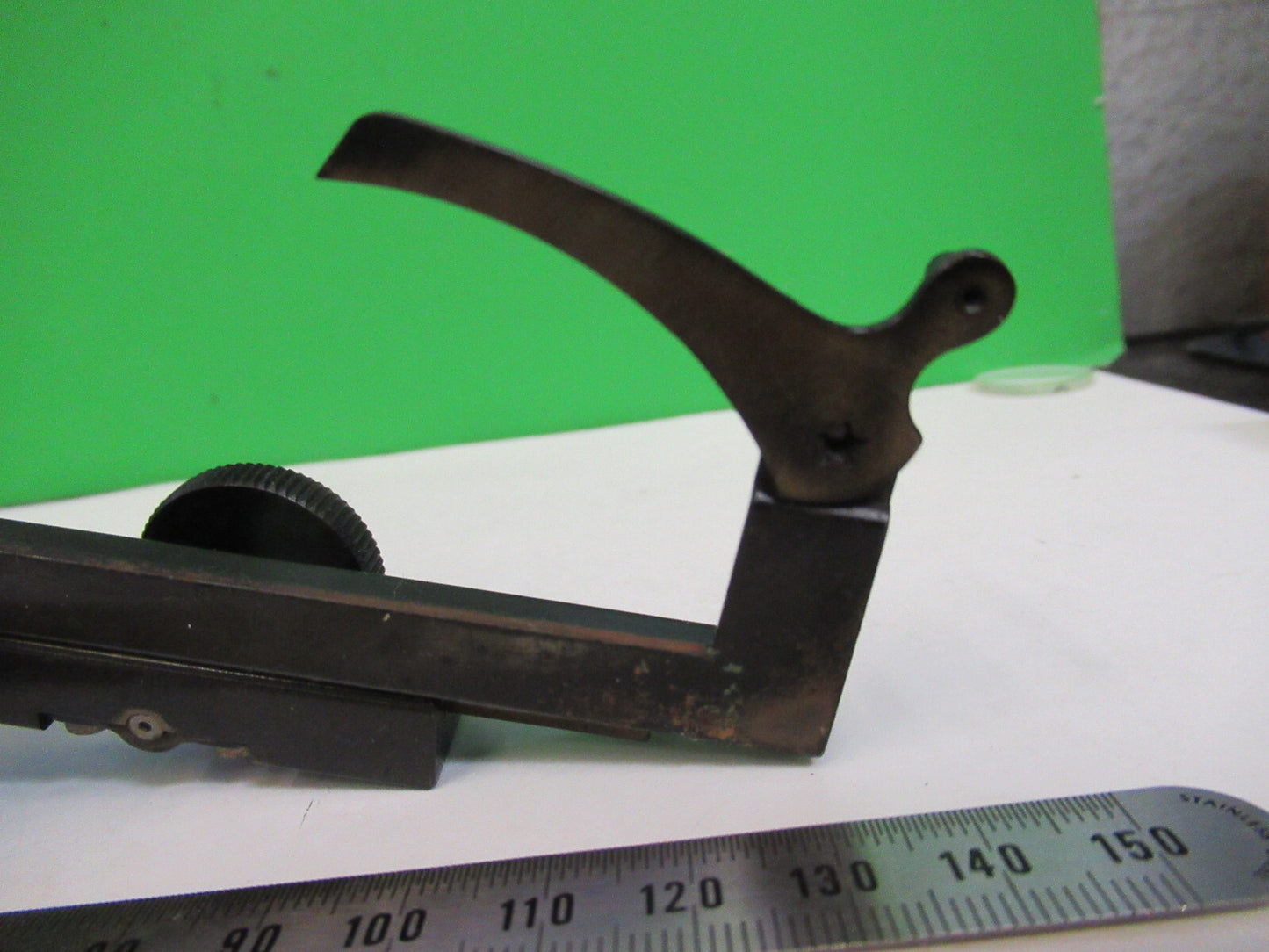 ANTIQUE BAUSCH LOMB FOR PARTS STAGE CLIPS MICROSCOPE PART AS PICTURED X7-A-61