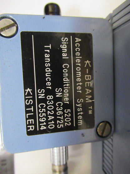 KISTLER 8302A10 DC ACCELEROMETER + SIGNAL CONDITIONER SENSOR AS PICTURED X9-B-86