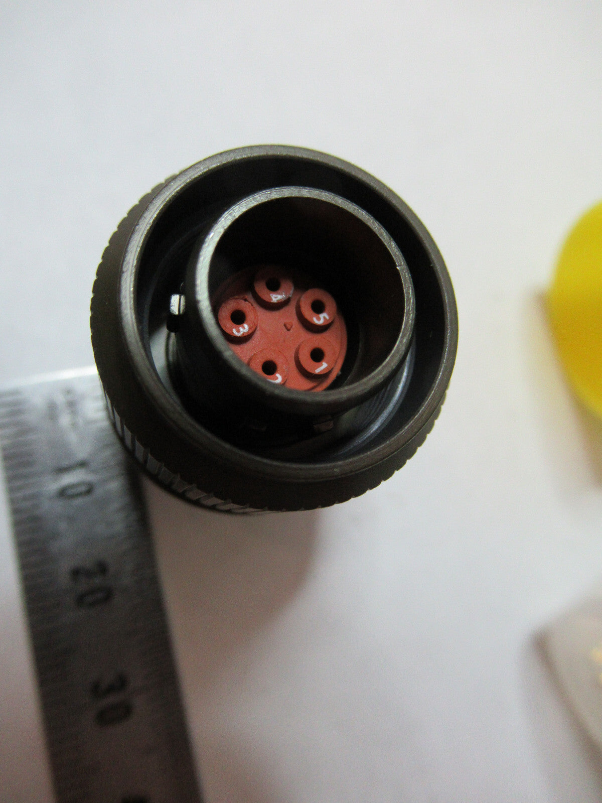 M83723/87W1005N RMS CONNECTOR AEROSPACE ITEM AS PICTURED X7-A-35