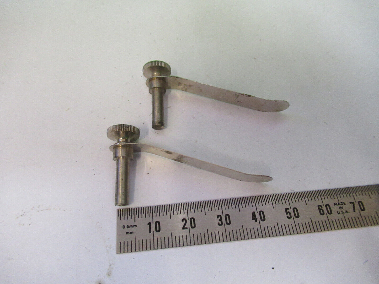 ANTIQUE ERNST LEITZ WETZLAR PAIR CLIPS STAGE MICROSCOPE PART AS PICTURED X5-A-25