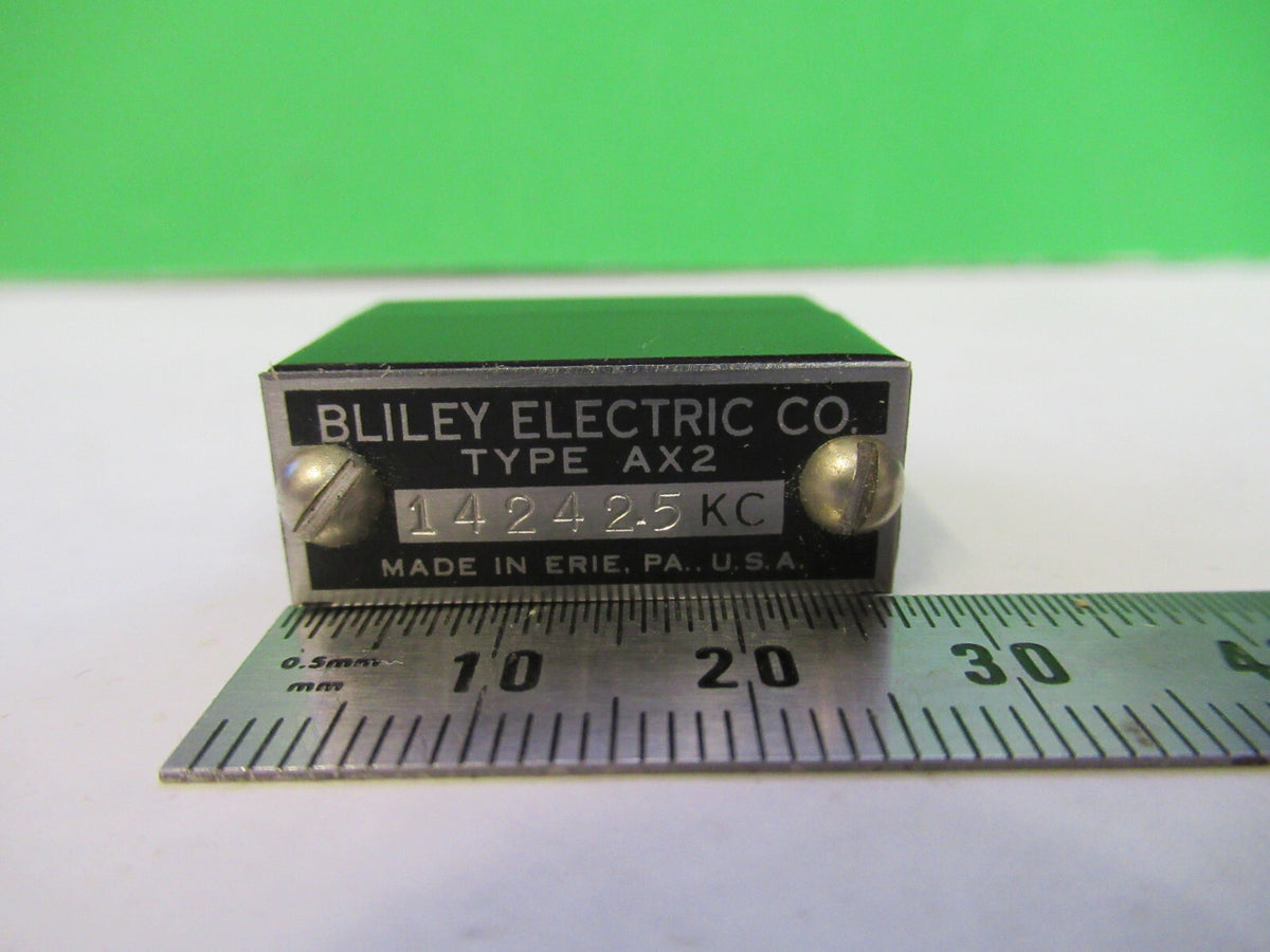 VINTAGE WWII BLILEY QUARTZ CRYSTAL AX2 14242.5 KC FREQUENCY RADIO AMATEUR S1-B30
