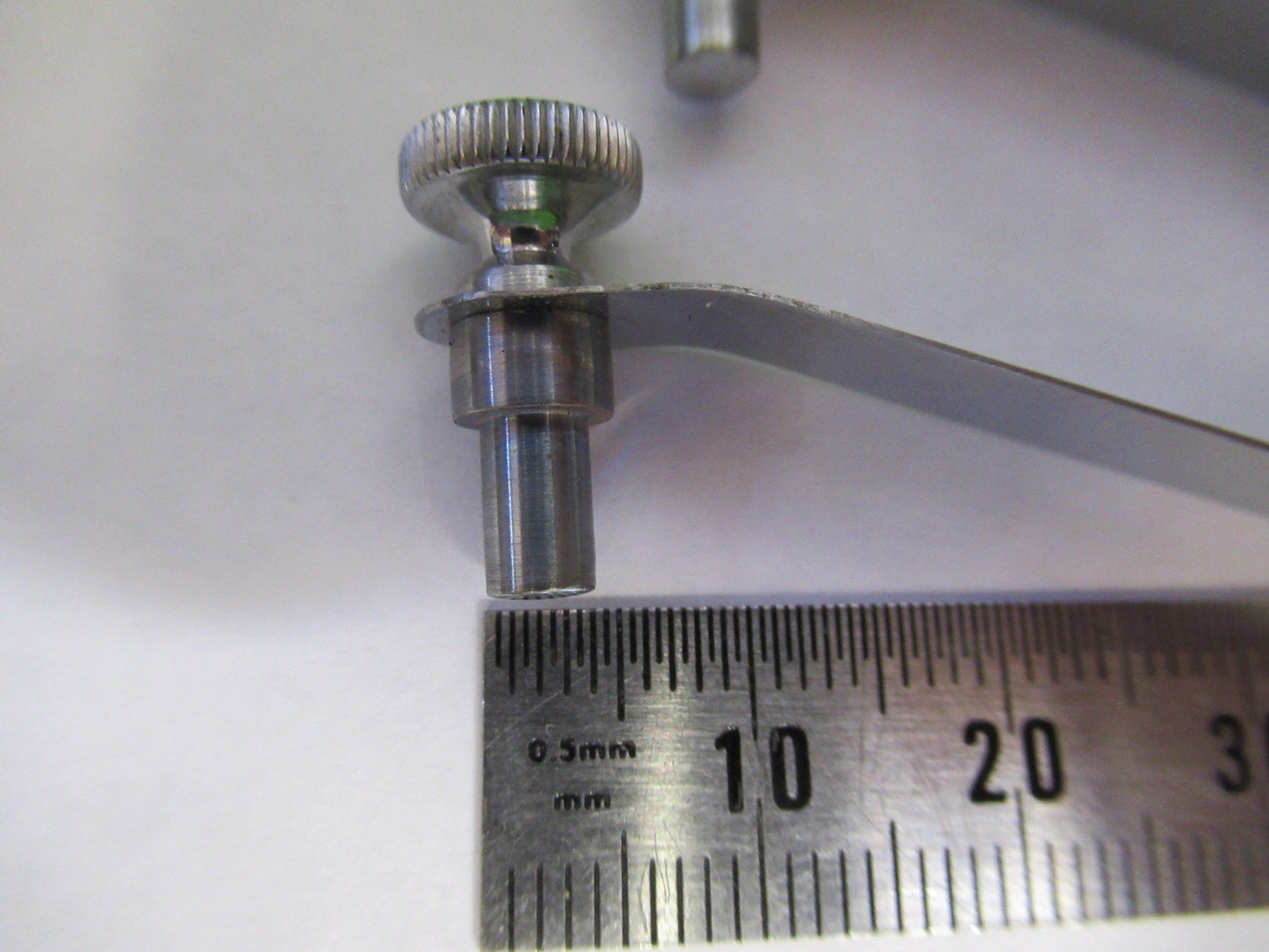 ANTIQUE SEIBERT WETZLAR GERMANY PAIR CLIPS MICROSCOPE PART AS PICTURED U9-A-06