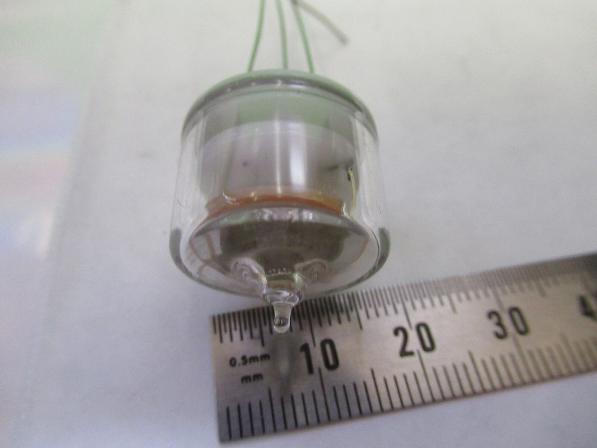 SPACE 6.70017 MHz QUARTZ CRYSTAL FREQUENCY CONTROL BLILEY BG61 GLASS PCK 82-A-92
