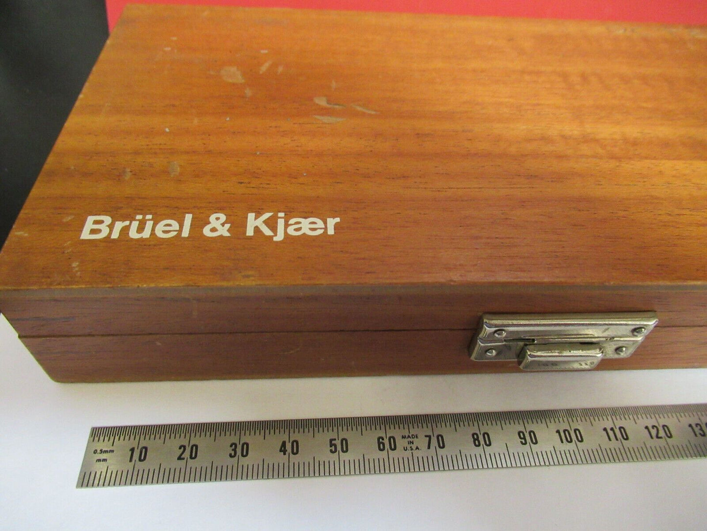 EMPTY WOODEN BOX BRUEL KJAER DENMARK MAHOGANY CASE ACCELEROMETER AS IS  Q2-128