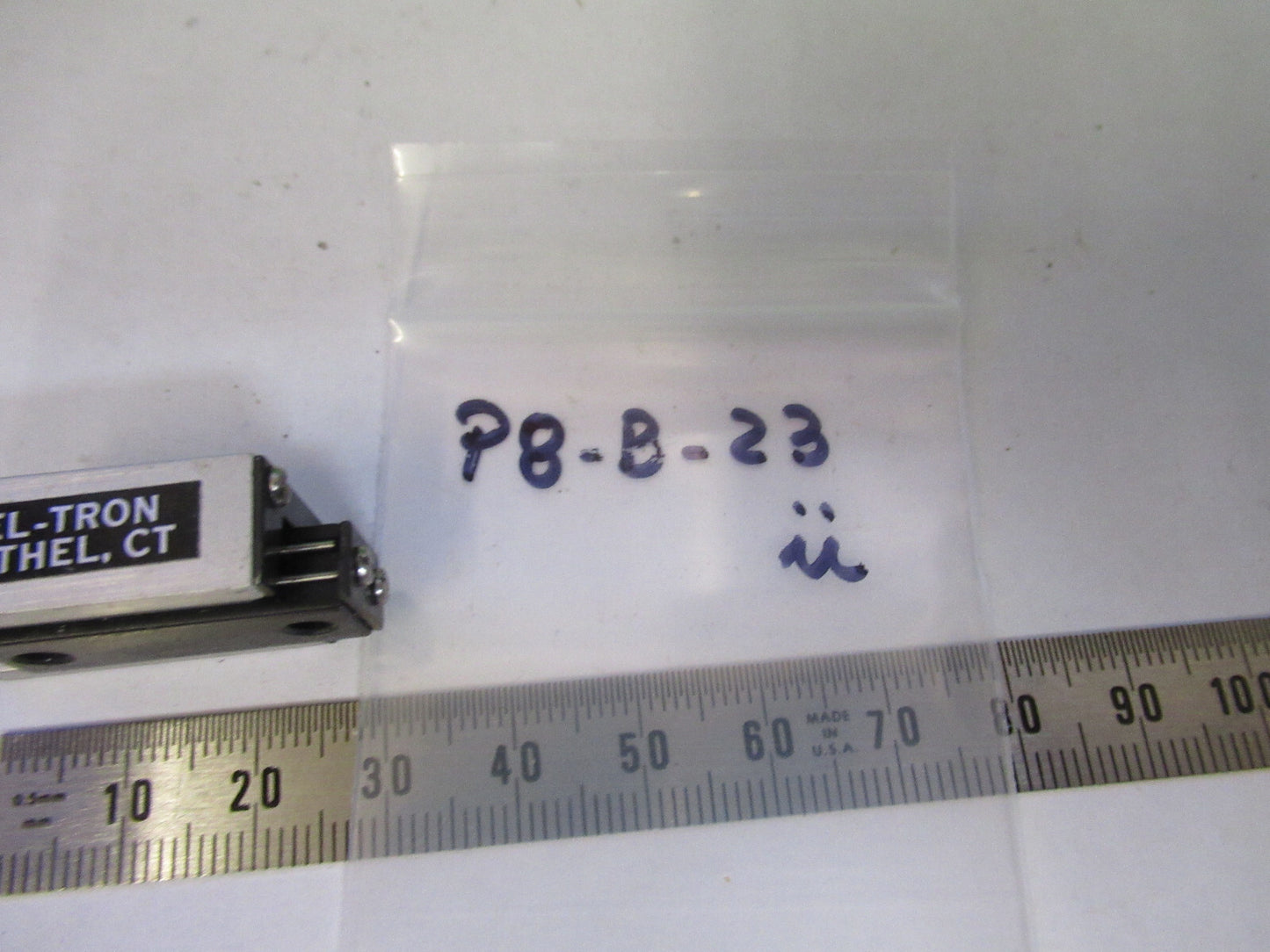 MINI DELTRON POSITIONING LINEAR STAGE BALL BEARING AS PICTURED #P8-B-23