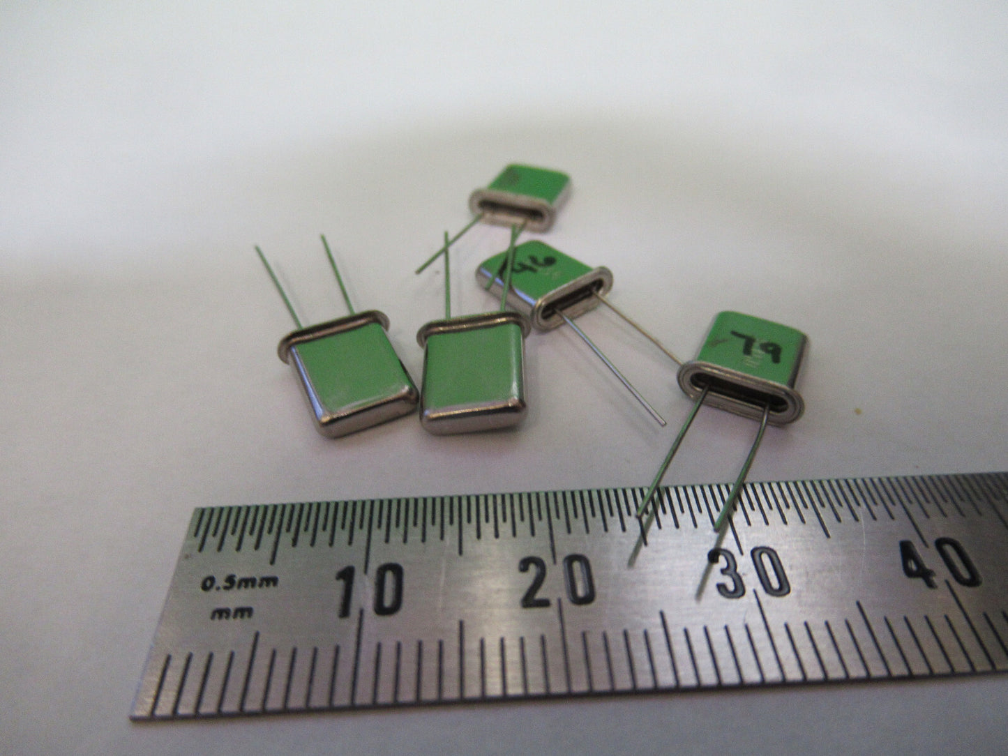 Lot 5 Pcs Cts 19.2 MHz Fundamental Quartz Crystal Resonator