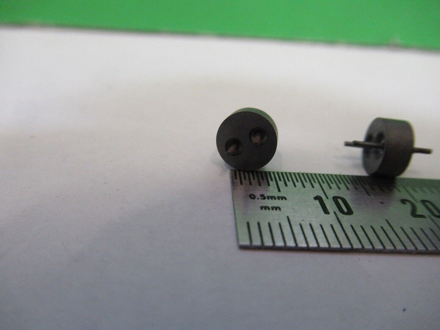 ULTRA HIGH TEMPERATURE GLASS TO METAL SEAL PINS ASSEMBLY AS PICTURED 18-FT-30