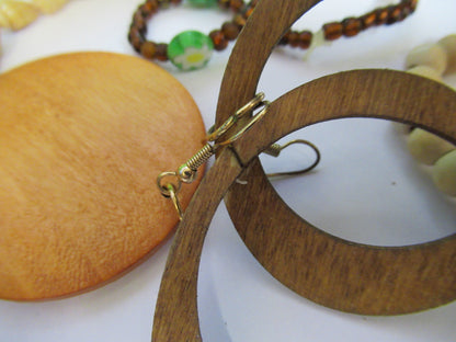 LOT JEWELRY FANTASY HANDMADE WRISTBAND NECKLACE ETC AS PICTURED X4-A-65