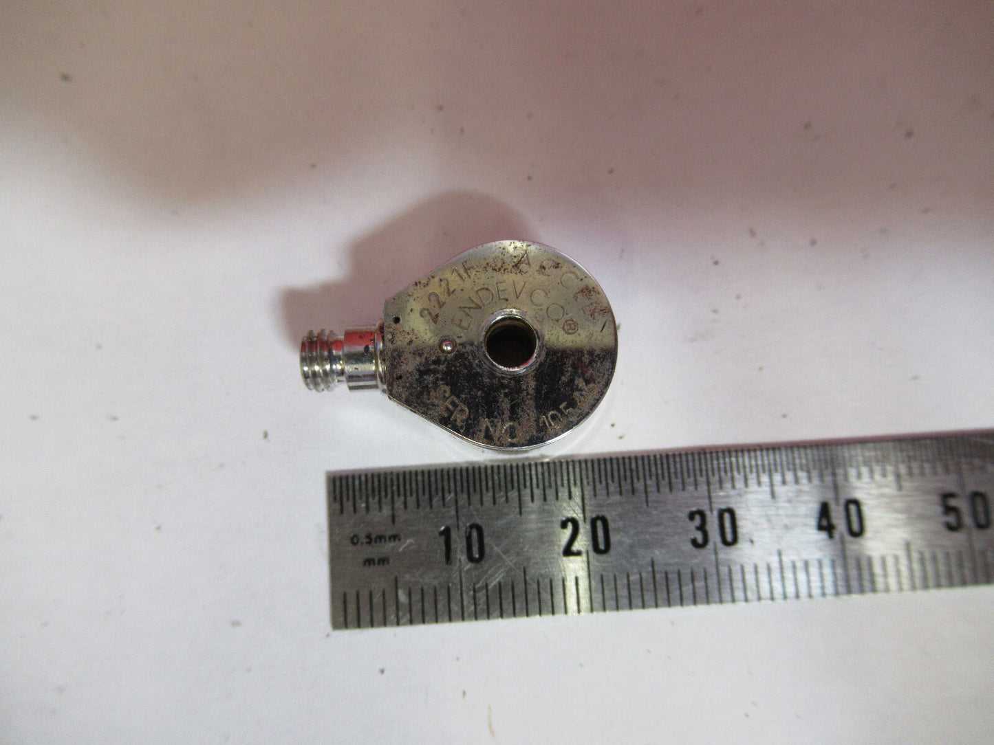 ENDEVCO 2221F CHARGE MODE ACCELEROMETER VIBRATION SENSOR PICTURED X8-B-24