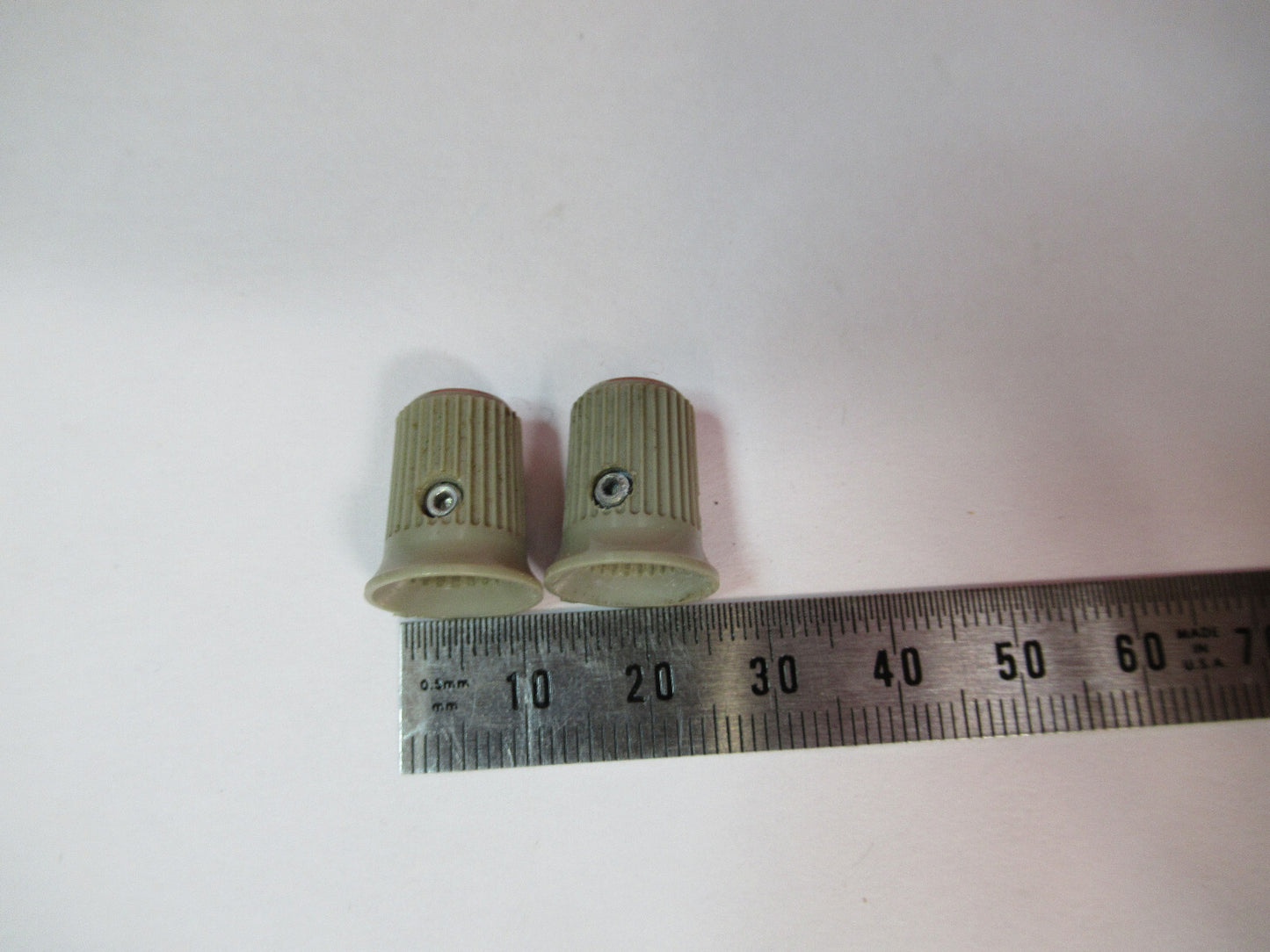 HP HEWLETT PACKARD SET OF PLASTIC KNOBS INSTRUMENT AS PICTURED Y6-B-14