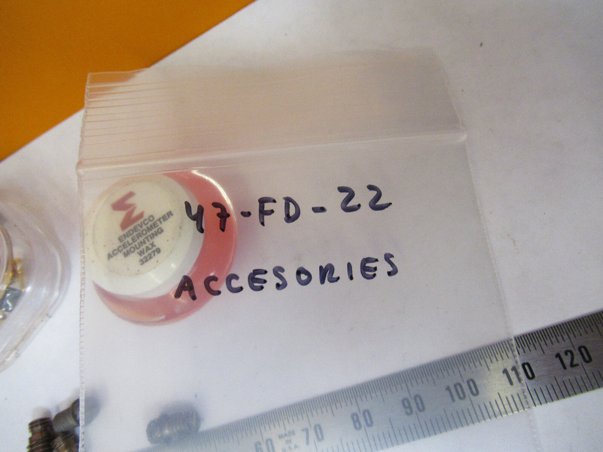 PCB PIEZOTRONICS ENDEVCO ACCESSORIES STUDS WAX 10-32 CONNECTOR AS PIC 47-FD-22