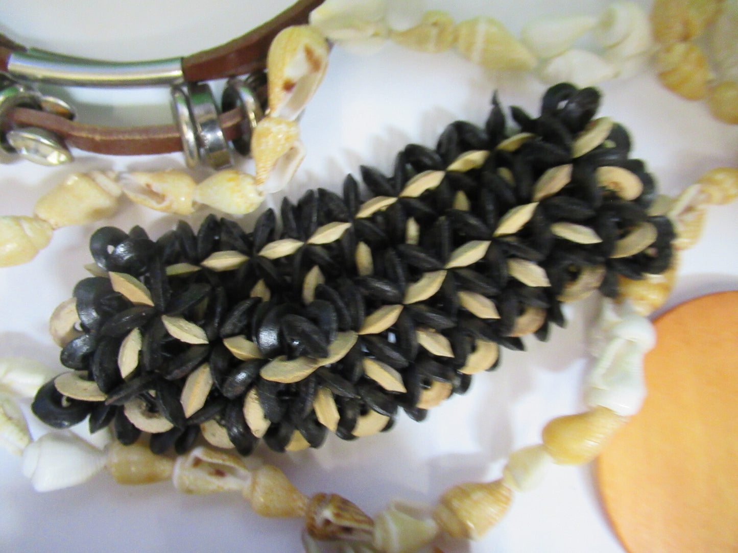 LOT JEWELRY FANTASY HANDMADE WRISTBAND NECKLACE ETC AS PICTURED X4-A-65