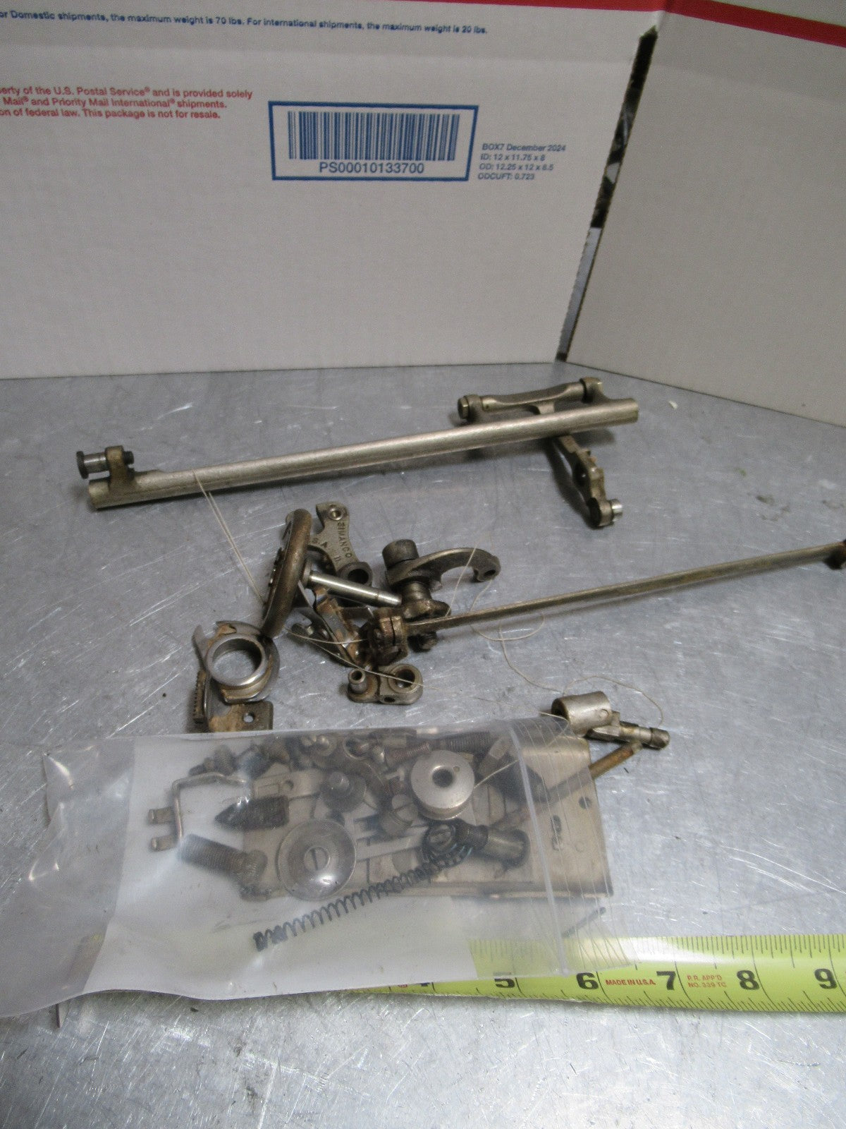 SINGER SEWING MACHINE PARTS FIXTURES PLATES ASSEMBLY AS IS AS PICTURED T8-B-49