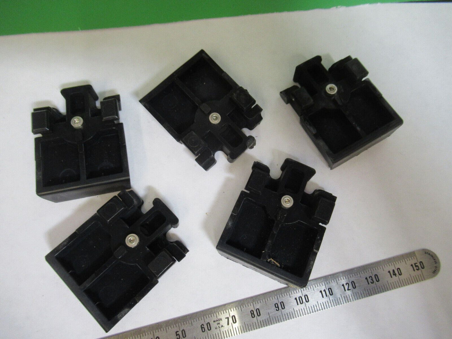 OLD HP HEWLETT PACKARD FEET LOT SPECTRUM ANALYZER PARTS AS PICTURED #W6-A-76