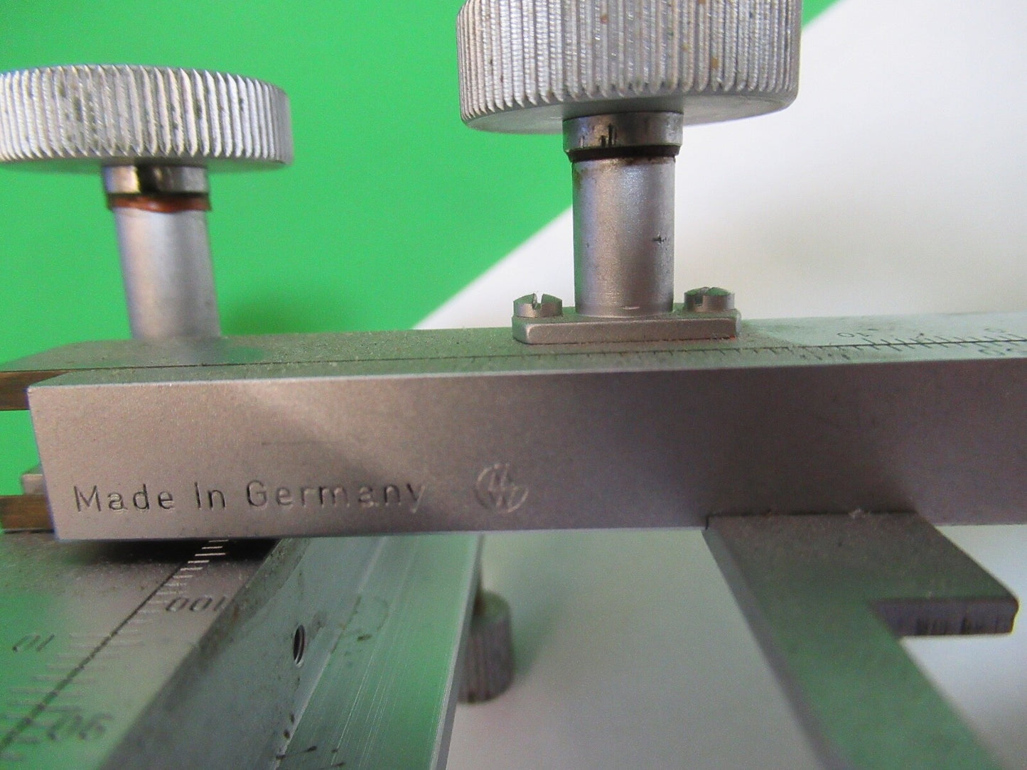 MADE in GERMANY CLIPS ATTACHMENT STAGE XY MICROSCOPE PART AS PICTURED Q7-B-23