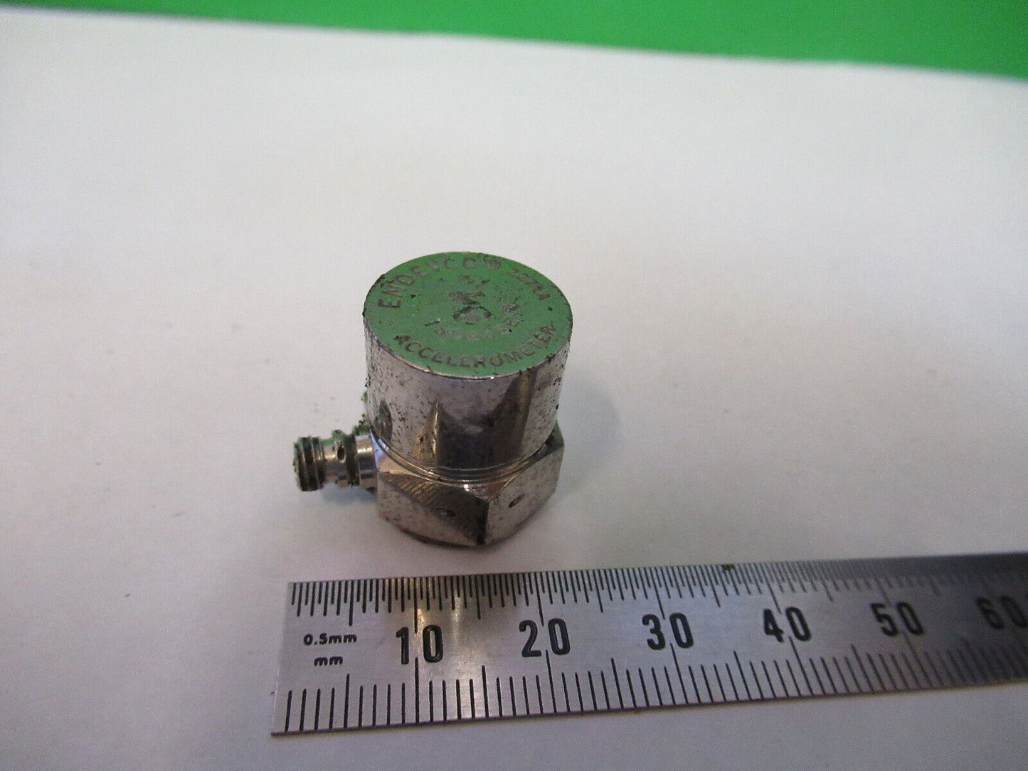 ENDEVCO 2271A ISOLATED ACCELEROMETER VIBRATION SENSOR AS PICTURED G3-FT-07