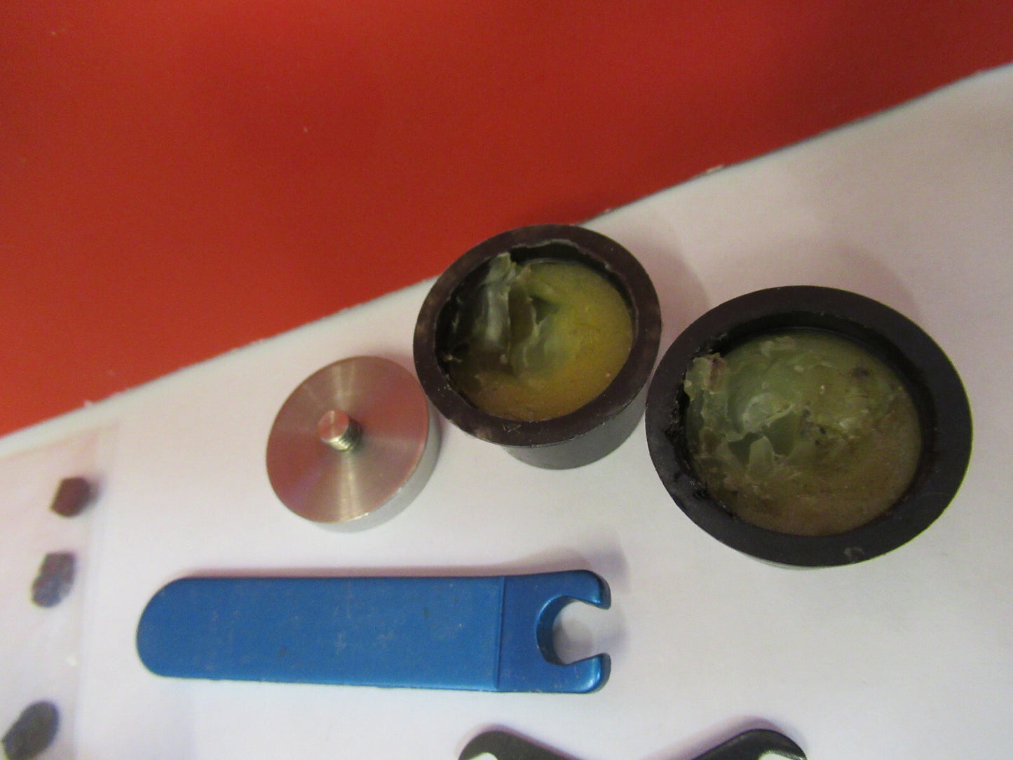PCB PIEZOTRONICS LOT TEST ACCESSORIES STUDS PETRO WAX ETC AS PICTURED X3-B-05