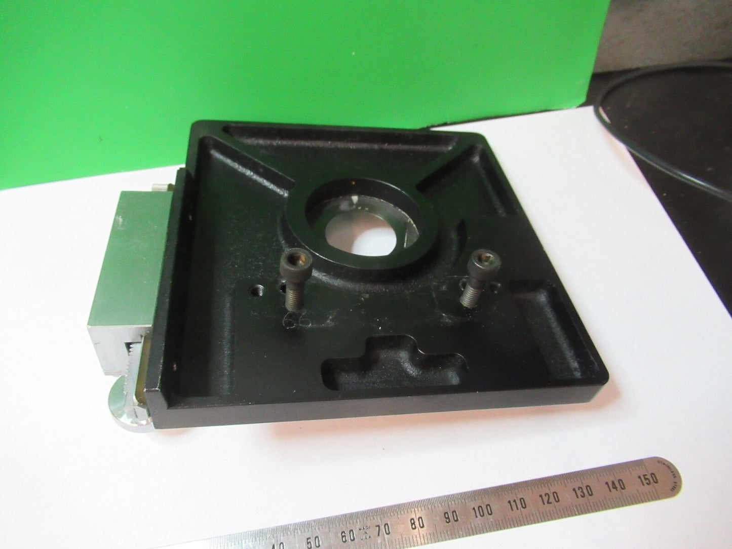 REICHERT AUSTRIA STAGE XY TABLE WORKS OK  MICROSCOPE PART AS PICTURED G5-A-27