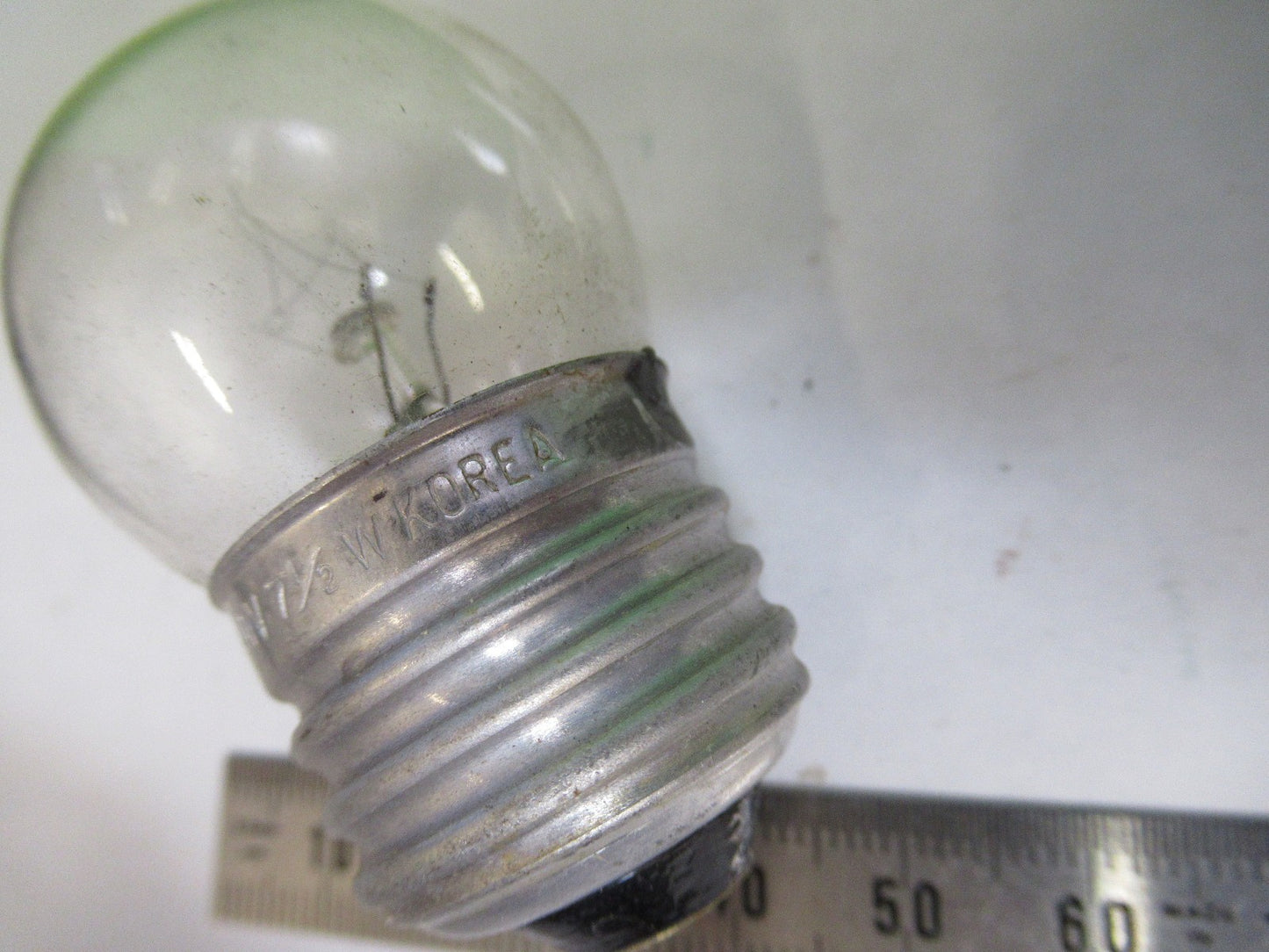 BAUSCH LOMB 7 1/2 AO 120V BULB REPLACEMENT MICROSCOPE PART AS PICTURED W3-C-11