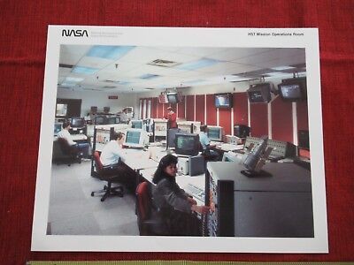 COLLECTABLE PHOTO NASA HST CONTROL ROOM VINTAGE PHOTOGRAPH &BLI