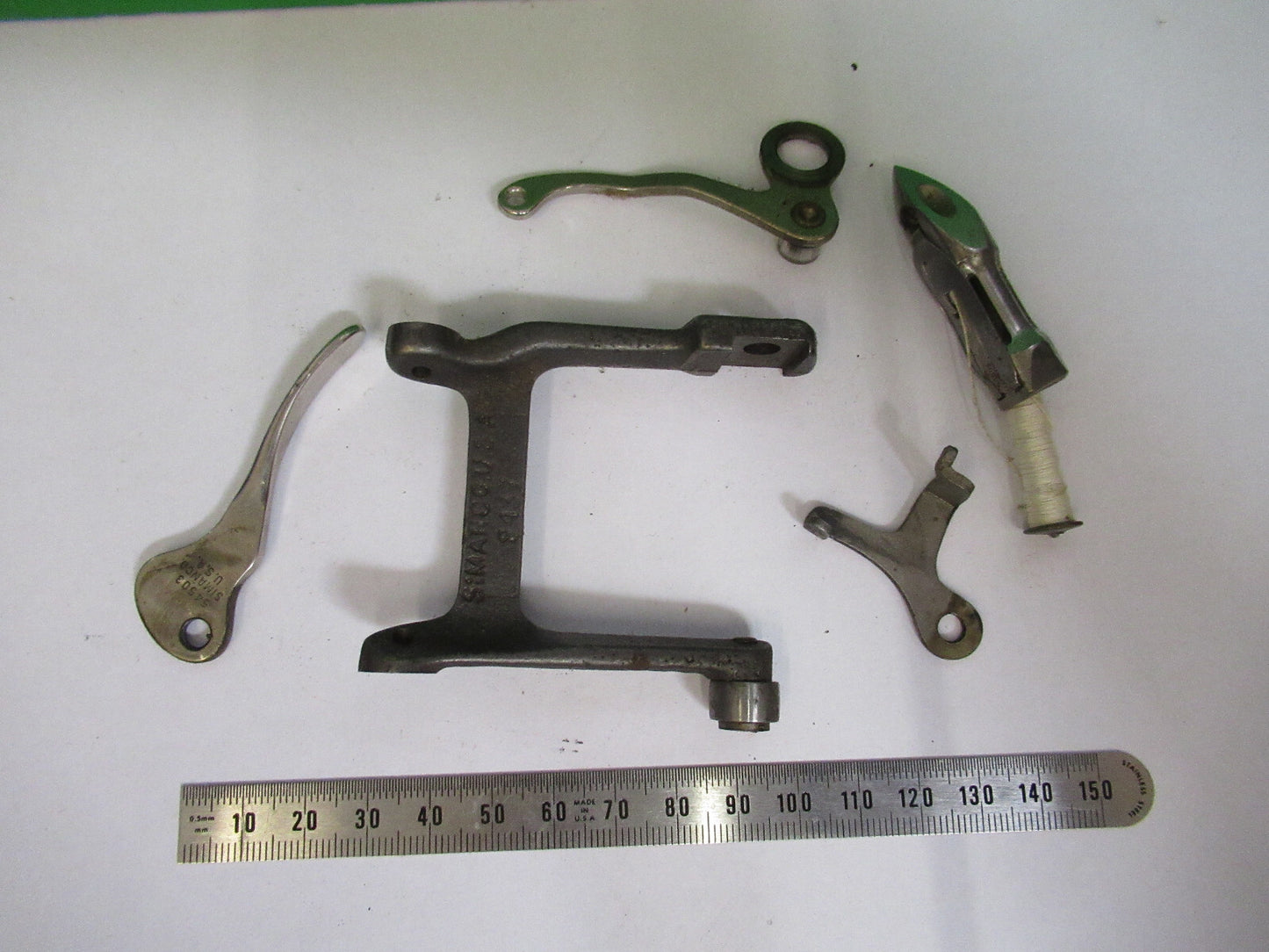 OLD SINGER SEWING ACCESSORY MACHINE  LOT PARTS ATTACHMENT ASSEMBLY &H2-A-25