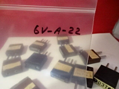 LOT VINTAGE QUARTZ CRYSTAL RESONATORS MIL SPEC FREQUENCY CONTROL RADIO #6V-A-22