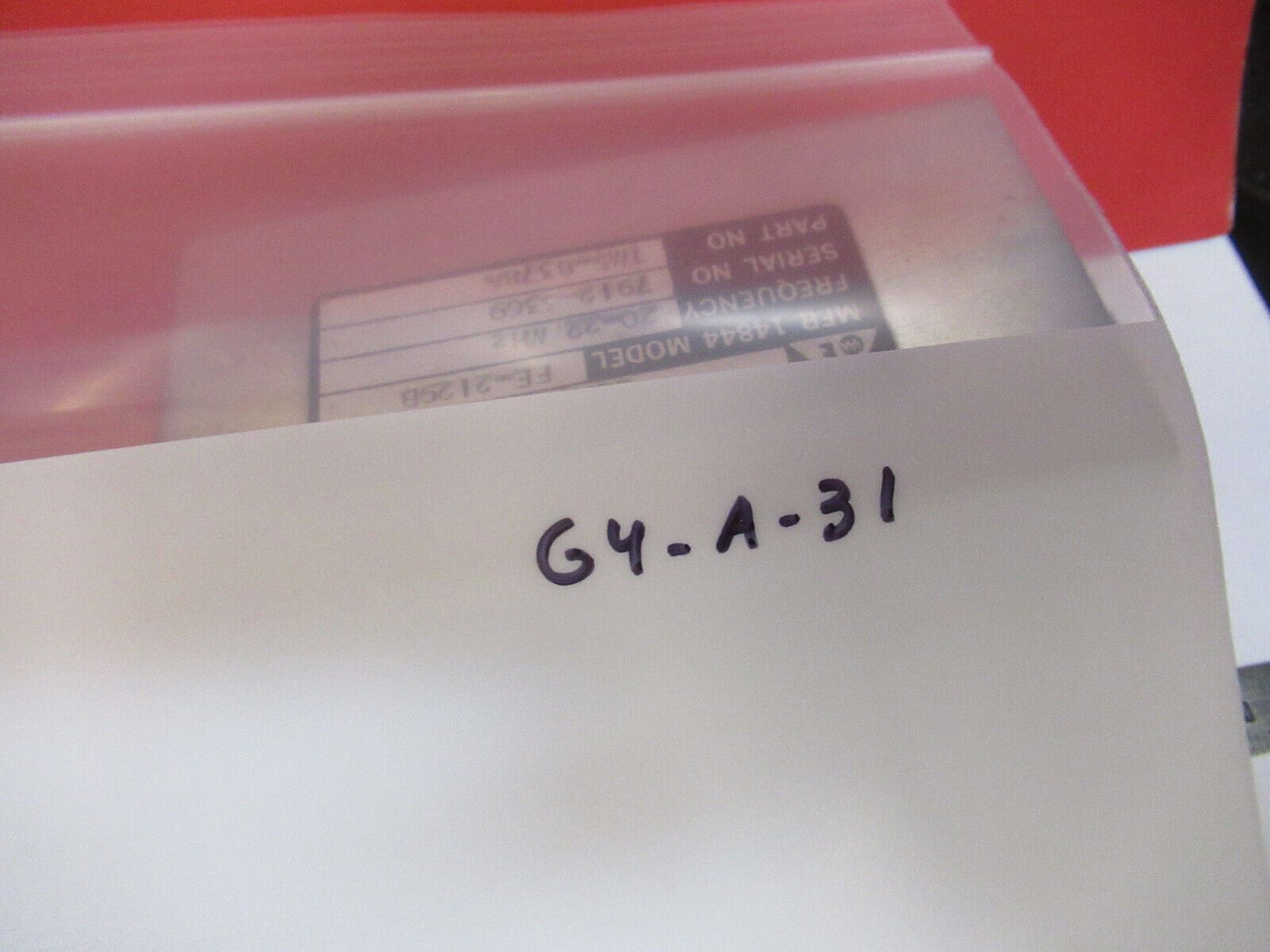 FREQUENCY ELECTRONICS QUARTZ OSCILLATOR FREQUENCY 20-22 MHz AS PICTURED G4-A-31