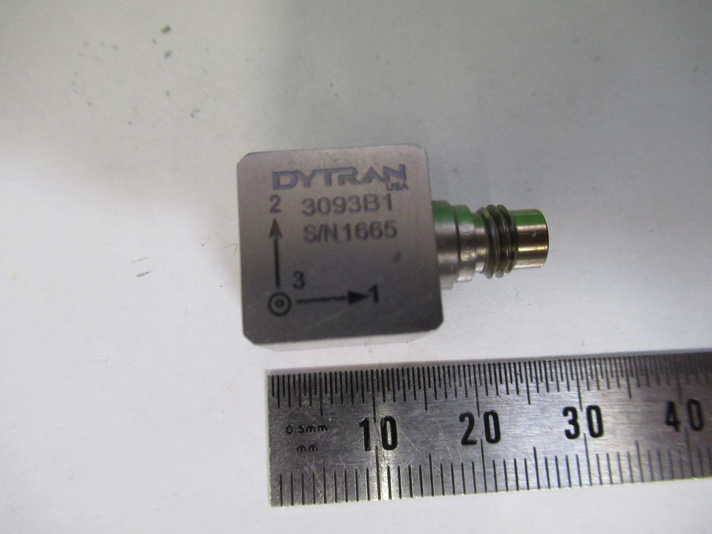 TRIAX DYTRAN 3093B1 ACCELEROMETER VIBRATION SENSOR AS PICTURED V3-A-79