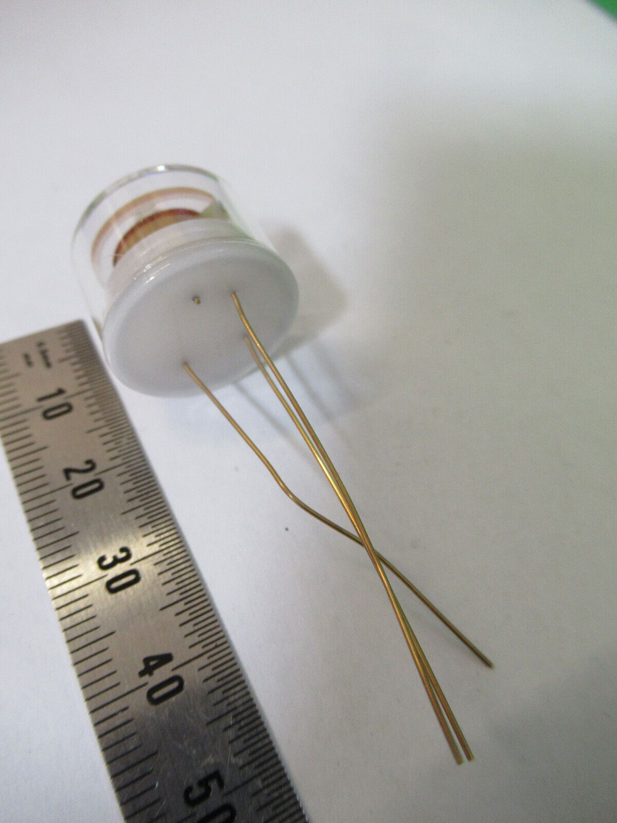 BENDIX 5 MHz QUARTZ FREQUENCY CONTROL RESONATOR GLASS PACKAGED AS PIC &Z5-A-16