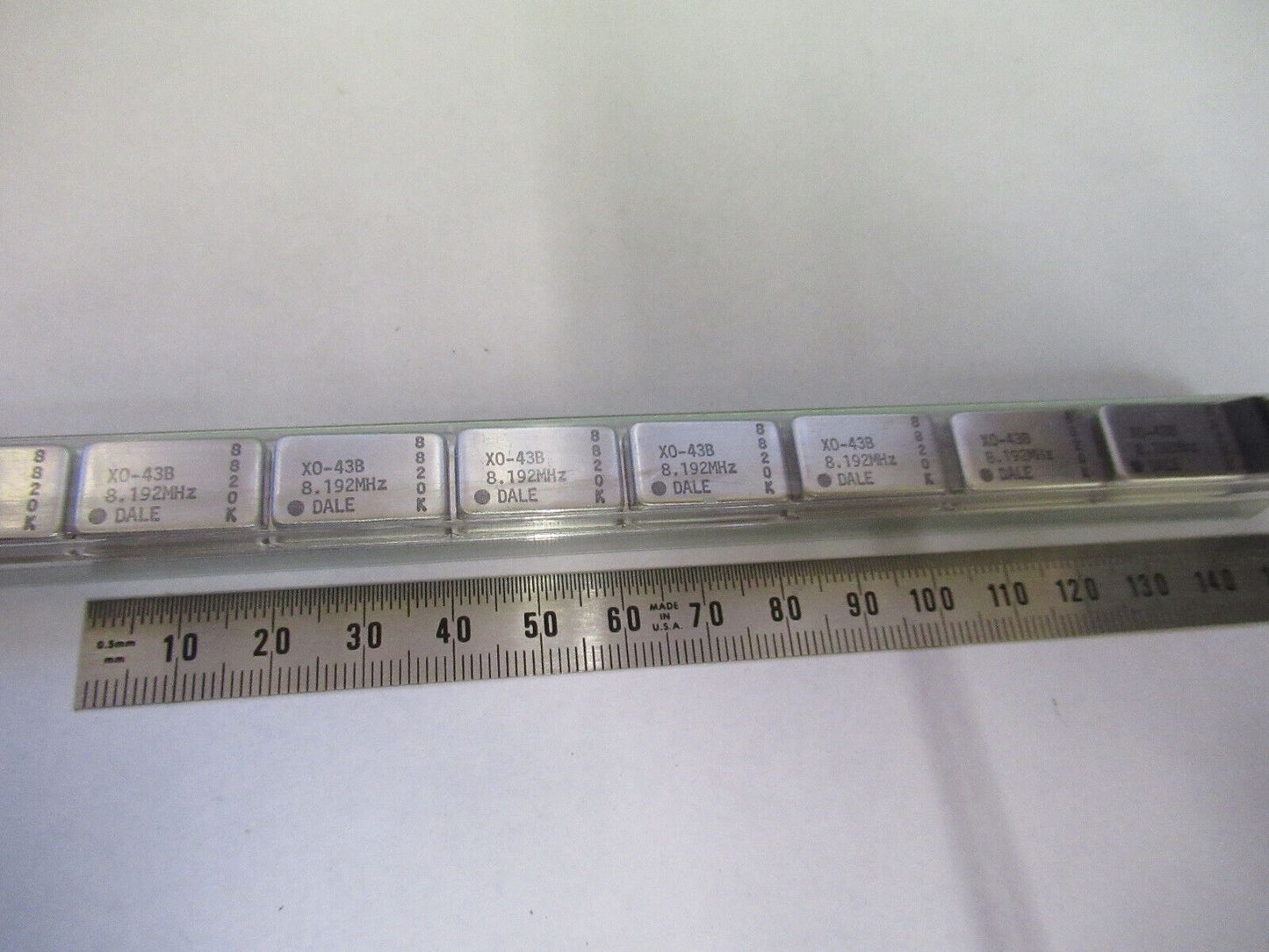 LOT 10 EA DALE ELECTRONICS QUARTZ OSCILLATOR FREQUENCY 8.192 MHz G5-A-81