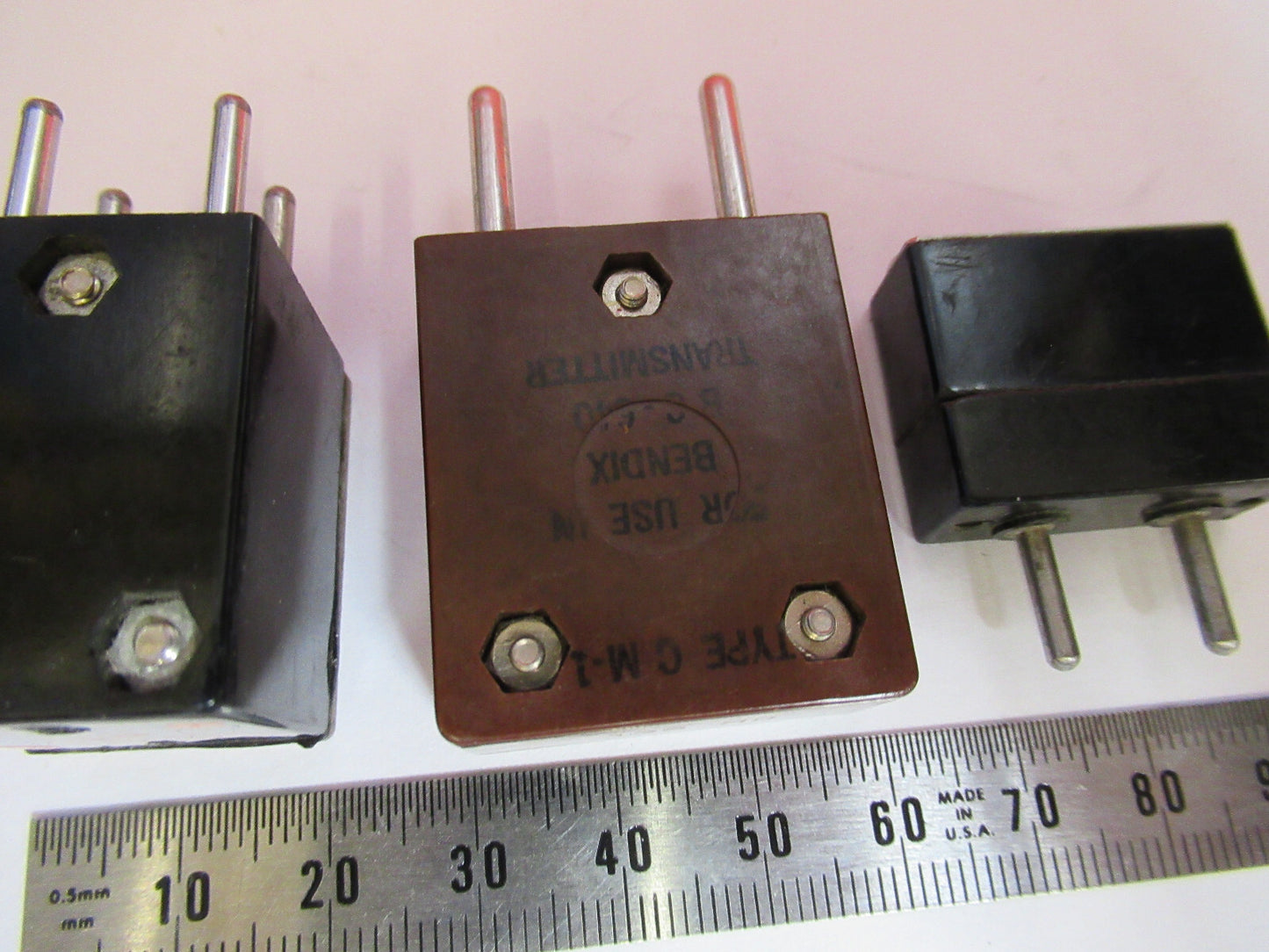 Antique Quartz Crystal Lot Motorola Frequency Control Radio