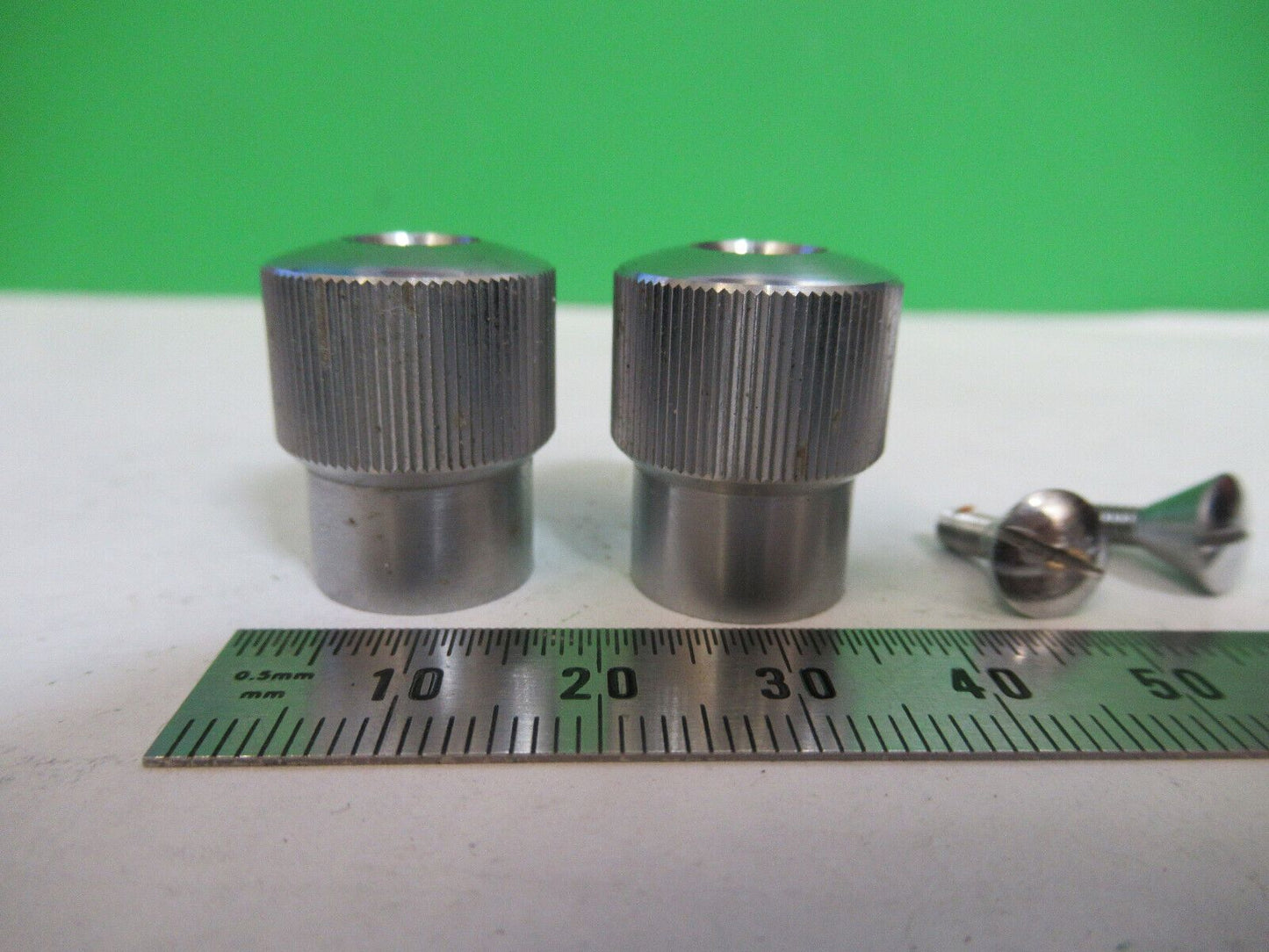 UNITRON JAPAN SET KNOBS MICROSCOPE PART AS PICTURED &Z1-A-137