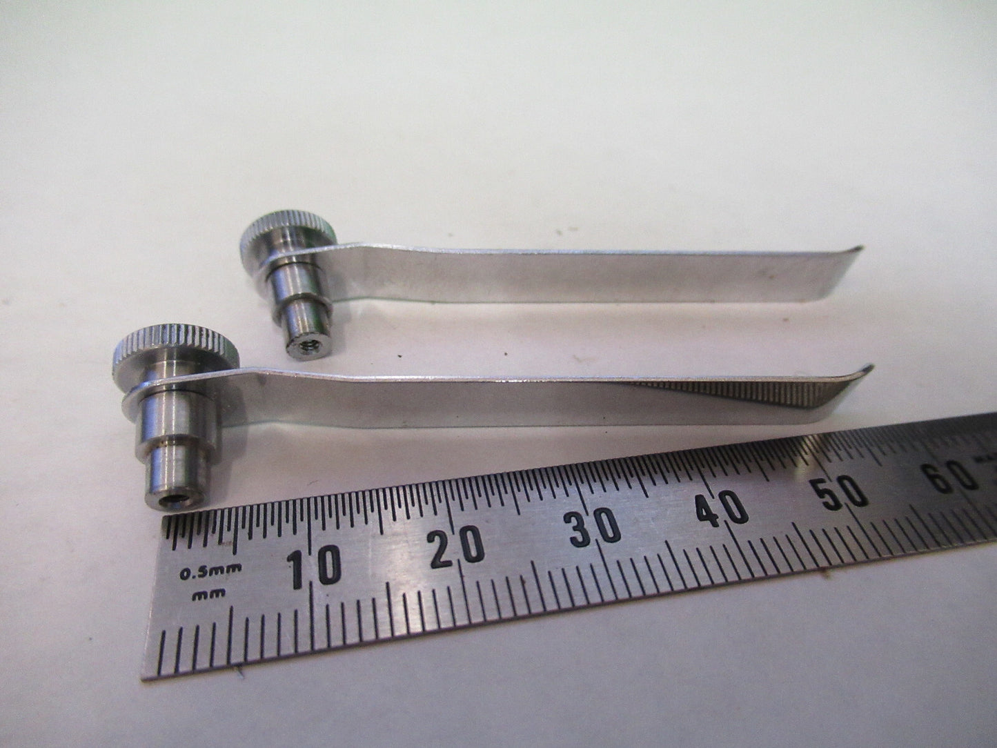 CARL ZEISS GERMANY PAIR CLIPS STAGE MICROSCOPE PART AS PICTURED X9-B-25