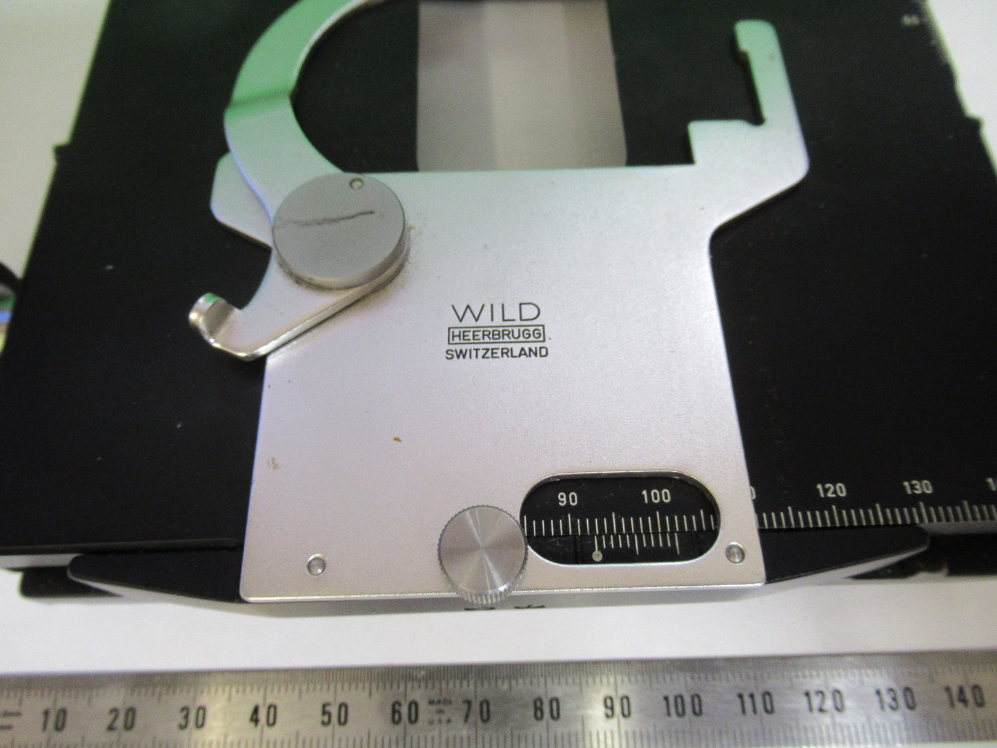 WILD M20 SWISS HEERBRUGG XY STAGE TABLE MICROSCOPE PART AS PICTURED T6-A-21