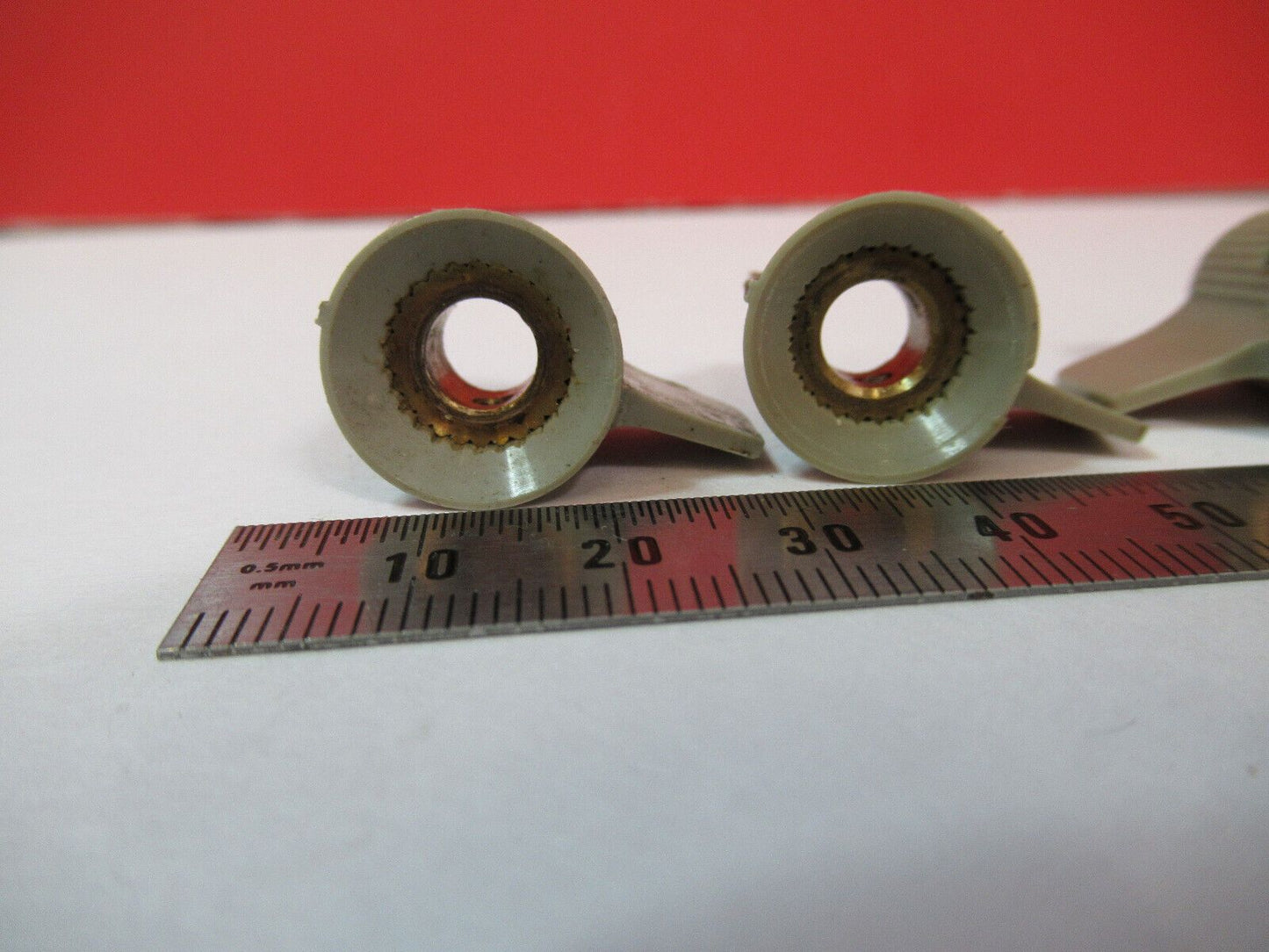 HP HEWLETT PACKARD SET OF PLASTIC KNOBS INSTRUMENT AS PICTURED Y6-B-15