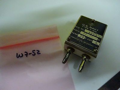 ANTIQUE QUARZ FUNKKRISTALL US NAVY PREMIER FREQUENCY CONTROL #W7-52