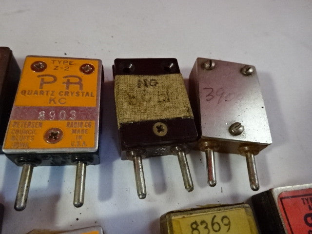 Lot Vintage Quartz Crystal Petersen Dx Cw Mil Spec Frequency Radio