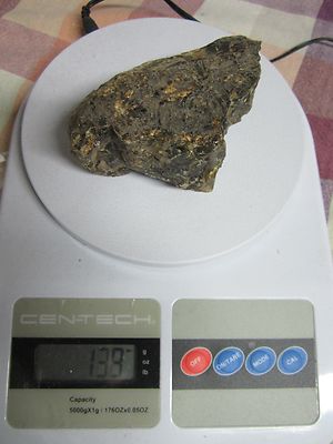 Lot 139 grams Rough Amber Borneo Jewelry Old