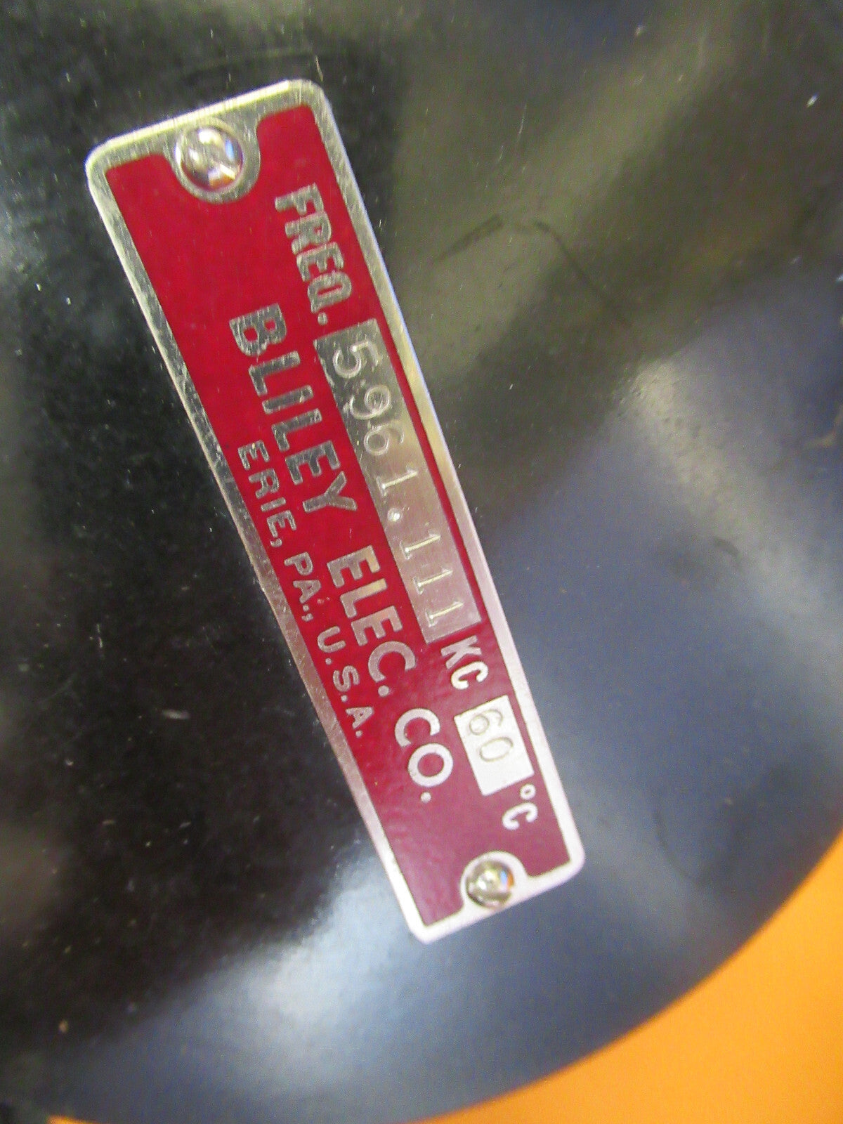 HUGE BLILEY ELECTRIC OVENIZED 5961K RESONATOR QUARTZ CRYSTAL AS PICTURED Y2-A-57