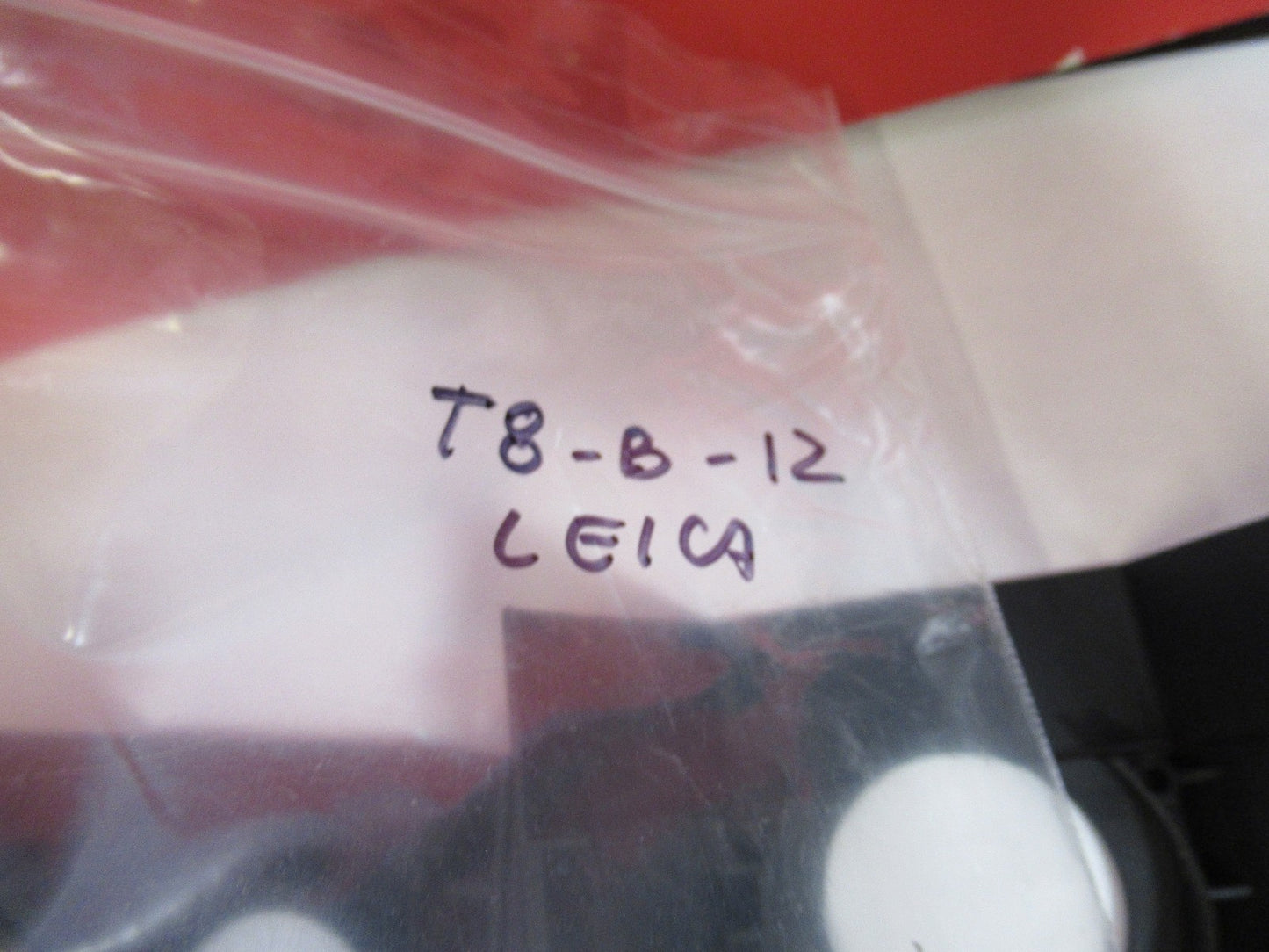 LEICA LEITZ GERMANY DMRB PLASTIC FRAME MICROSCOPE PART AS PICTURED T8-B-12