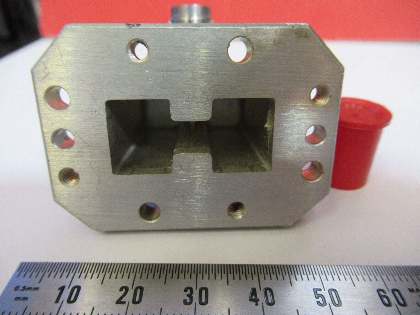 R41-450 MICROWAVE ENGINEERING RF FREQUENCY AS PICTURED  Y4-A-35