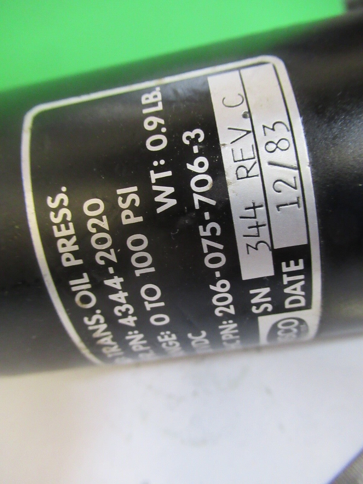 BROKEN INDICATOR BELL AIRCRAFT  206-075-706-3 OIL PRESSURE AS PICTURED  Q7-B-06