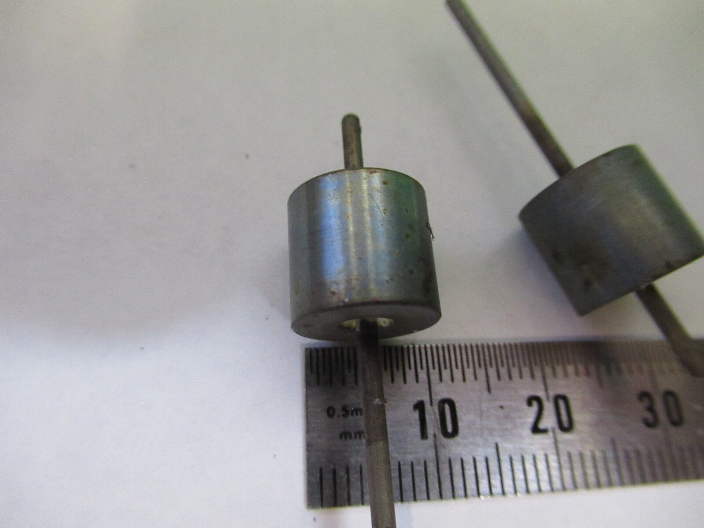 ULTRA HIGH TEMPERATURE GLASS TO METAL SEAL PIN ASSEMBLY AS PICTURED 18-FT-28