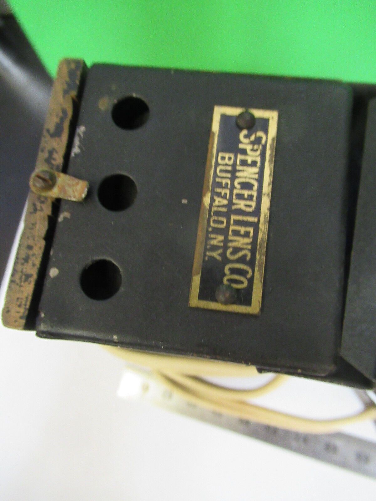 FOR PARTS SPENCER LAMP ASSEMBLY DOESN'T POWER MICROSCOPE PART AS PIC &P4-B-87