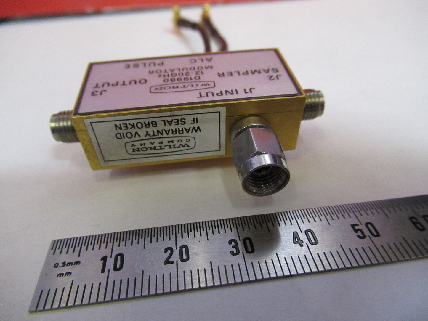 WILTRON D-19980 MODULATOR MICROWAVE RF FREQUENCY 20 GHz AS PICTURED T7-A-48
